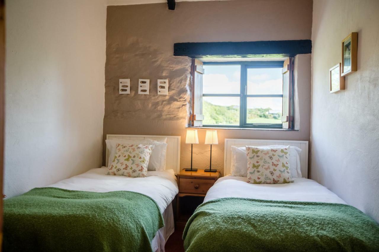 Cwm Connell Coastal Cottages Moylgrove Eksteriør bilde