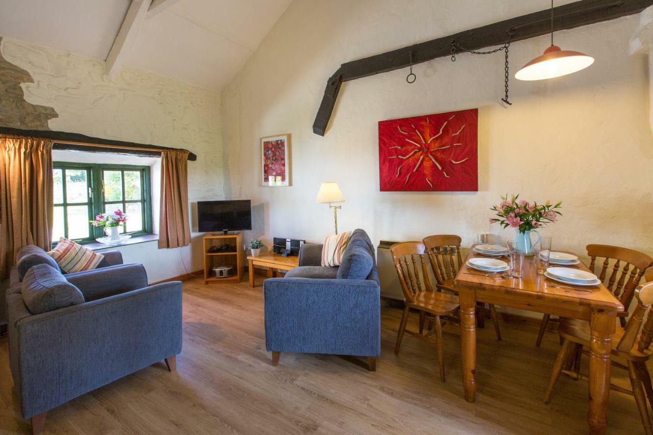 Cwm Connell Coastal Cottages Moylgrove Eksteriør bilde