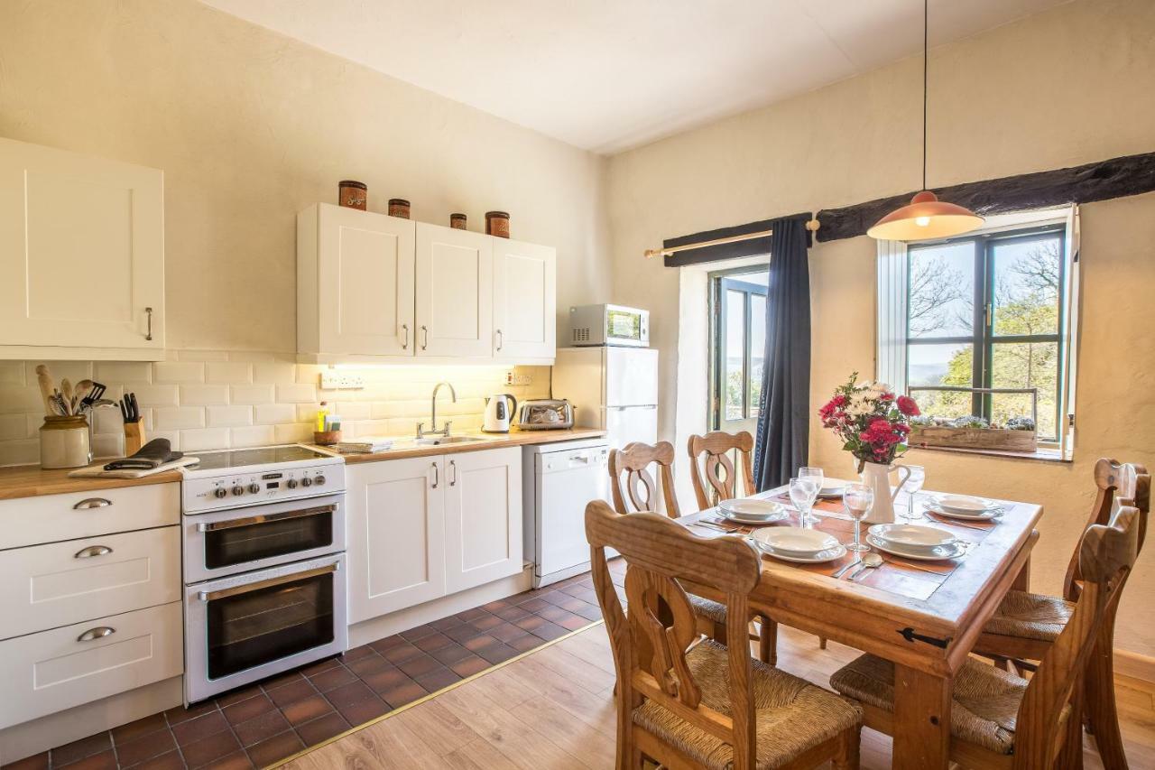 Cwm Connell Coastal Cottages Moylgrove Eksteriør bilde